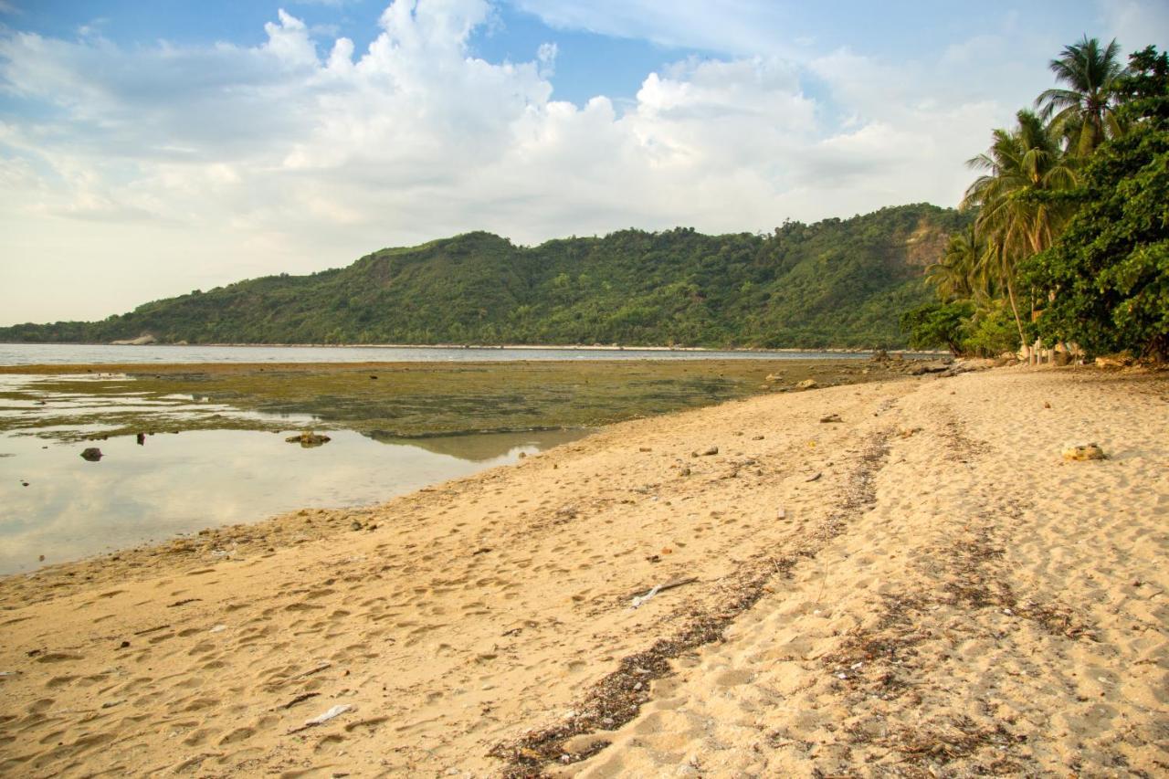 Oldwoods By The Sea Nature Resort Bani Pangasinan Exterior photo